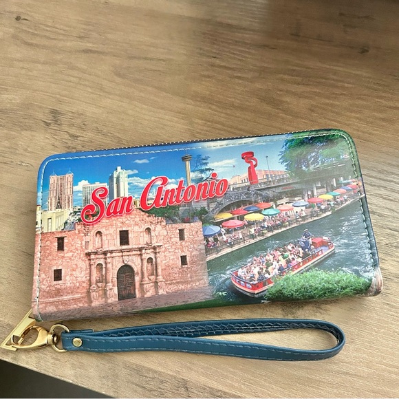 2/$30 NWT San Antonio Souvenir Wallet San Antonio Souvenir Wallet Wristlet - Picture 10 of 11